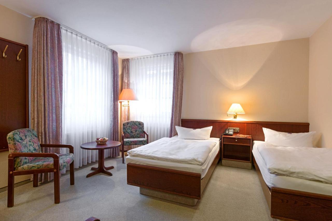 Hotel Altdeutsche Weinstuben Freyburg Exteriör bild