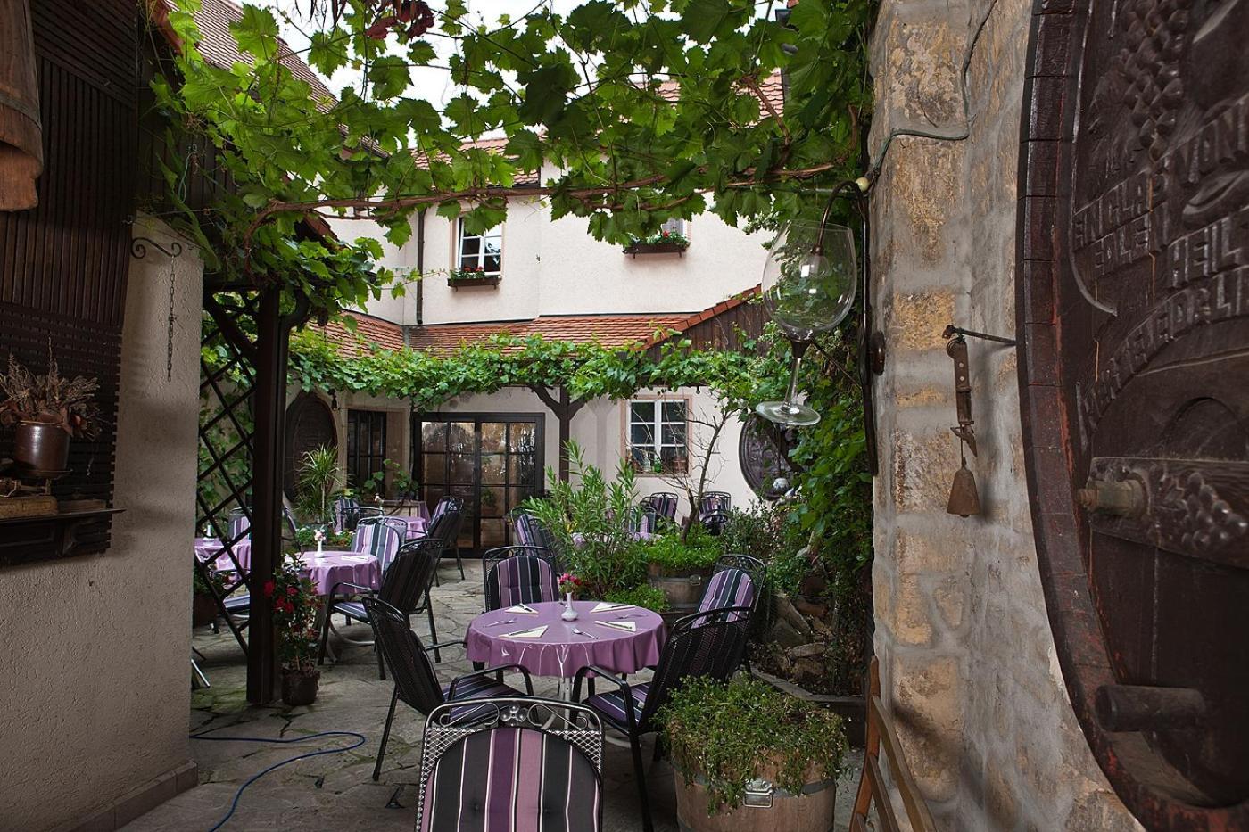 Hotel Altdeutsche Weinstuben Freyburg Exteriör bild