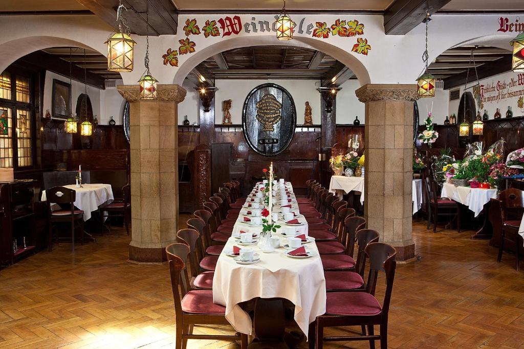 Hotel Altdeutsche Weinstuben Freyburg Rum bild